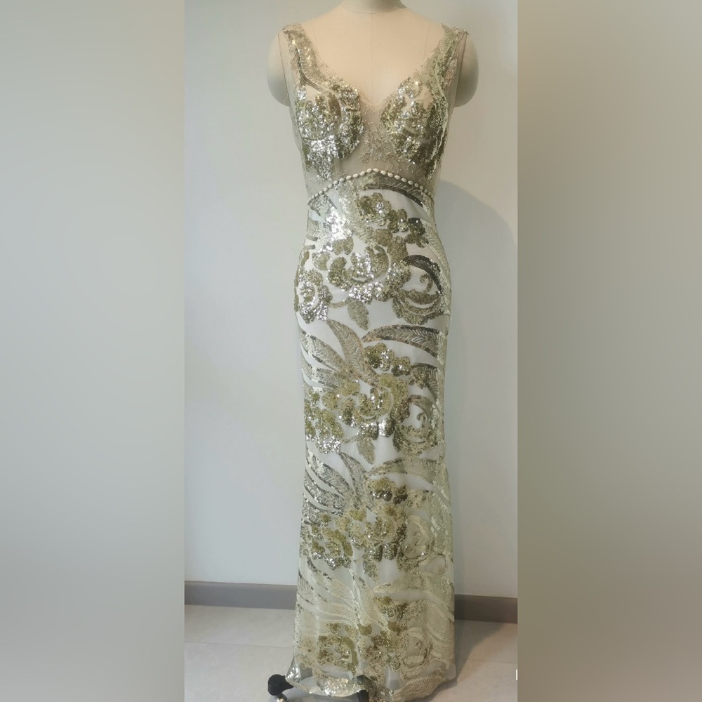 Beautiful evening dress size 6-8
